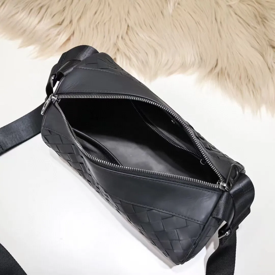 All categories 💚 Top version men’s bags 💚 BV 2024 new BV crossbody bag